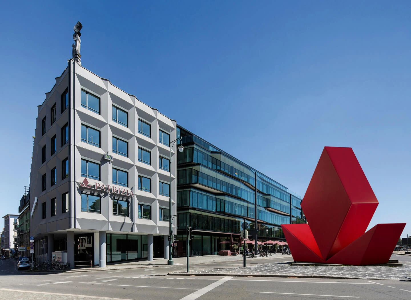 Asset Manager Living (m|f|x) Hero Image