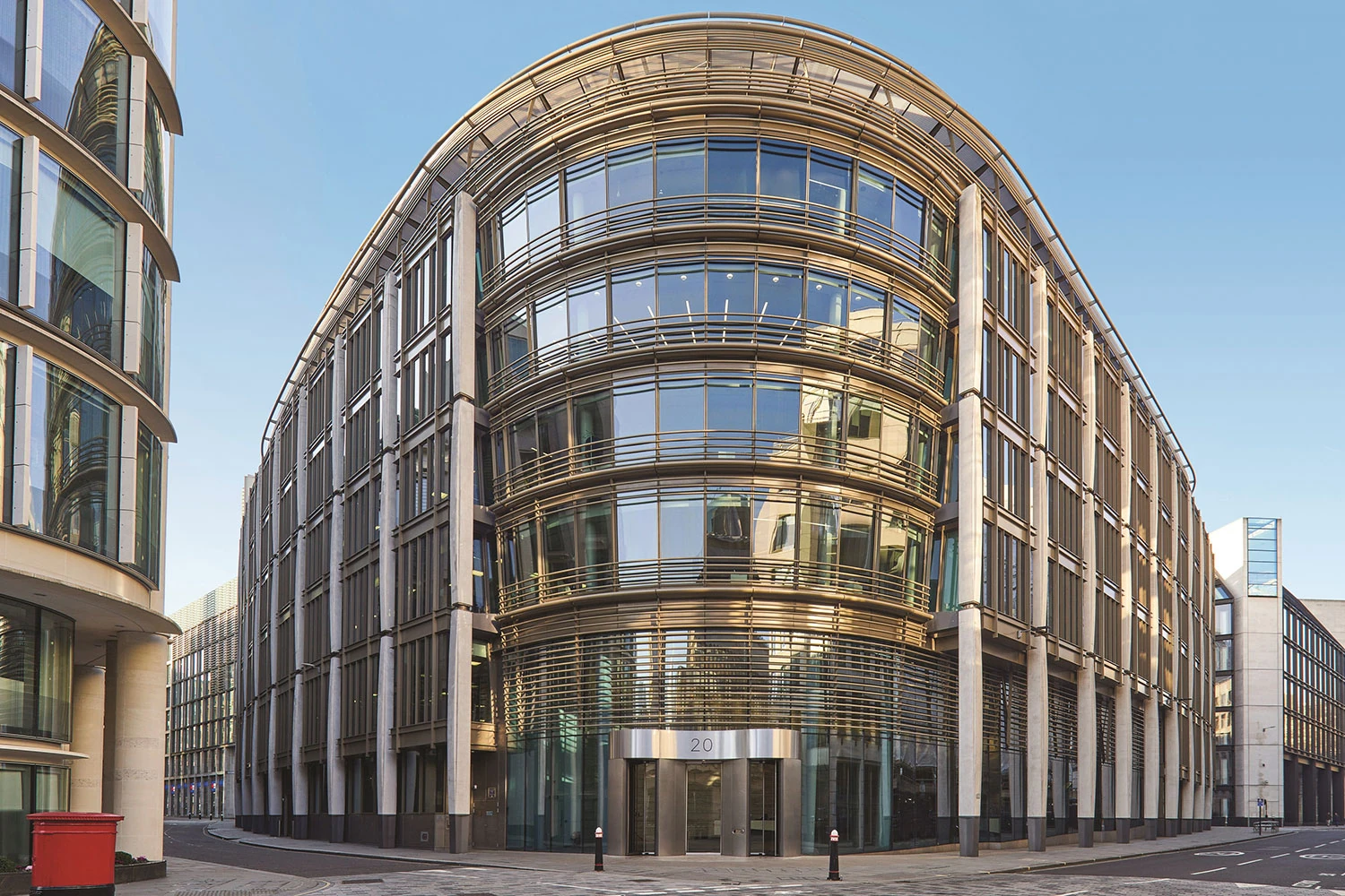 Director, Financing Solutions (m|f|x) Hero Image