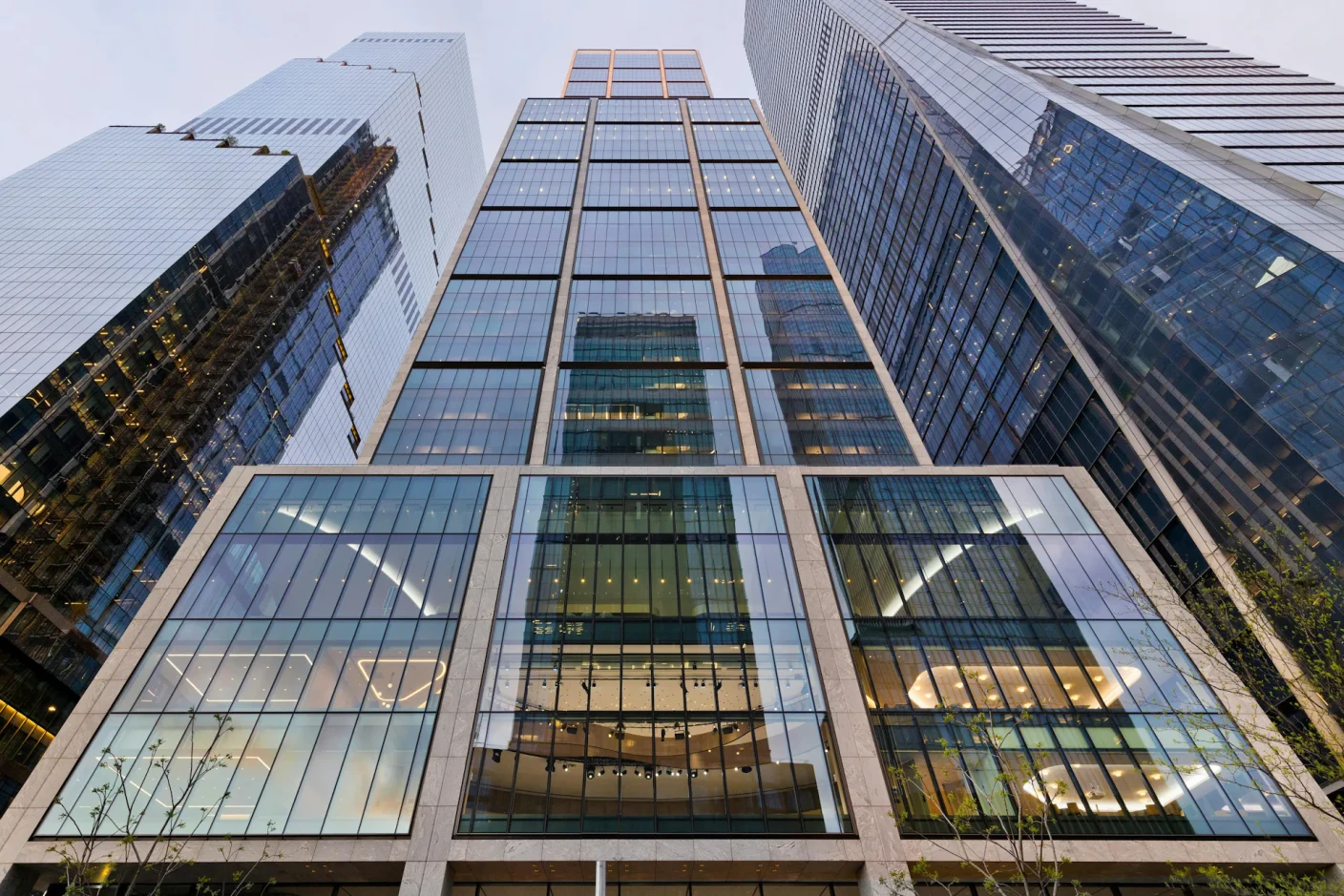 Private Equity Investing Product Strategist - Associate (m|f|x) Hero Image